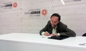 José Verón Gormaz en el aula magna de Rectorado - USJ